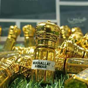 Alternative view of Mukhallat Ahmar Premium Attar